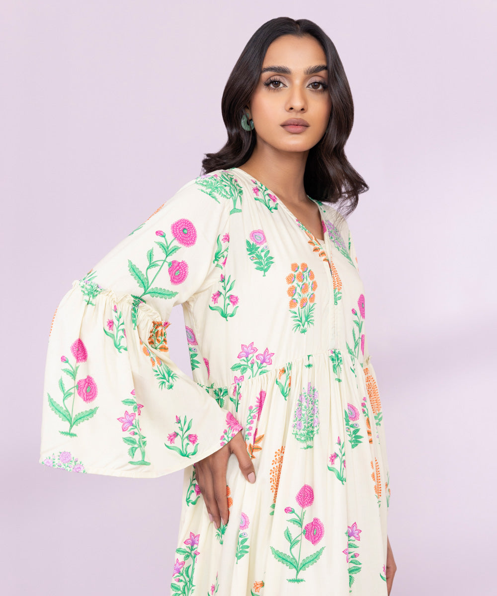 Arabic Flared Shirt for Lawn - Trendy and Stylish