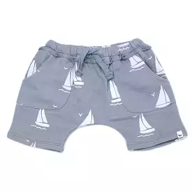 Baby cotton French Terry pocket shorts - sailboat print - fog.