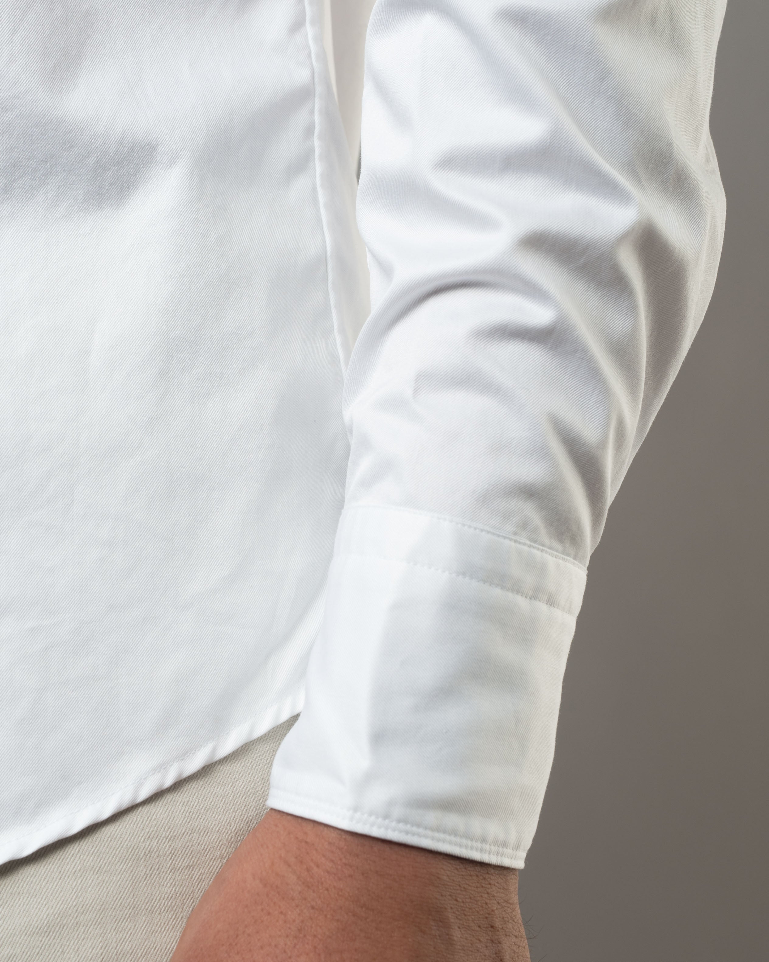 Contrasting Collar Shirt