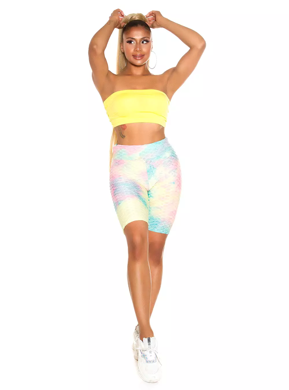 KouCla Shorts with Multicolor Push-up Design