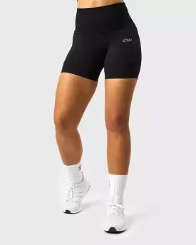 Seamless Pocket Shorts - Women's